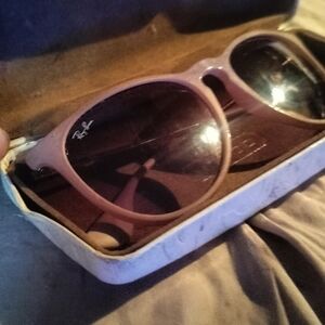Ray-Ban sunglasses manikin. light purple. Priced to sell. Comes with black case.